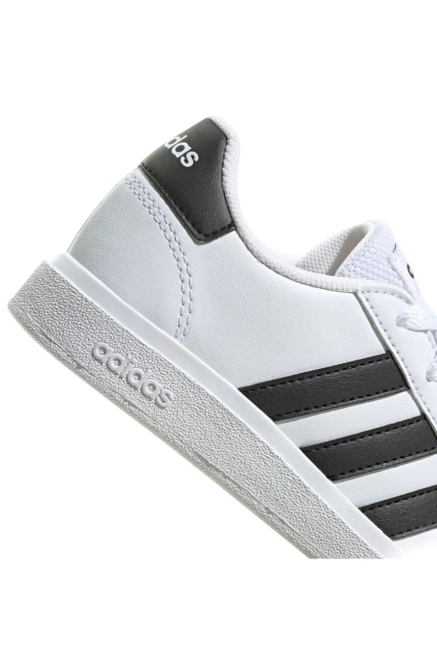 Adidas Grand Court 2 K Weiße Sneakers mit schwarzen Streifen