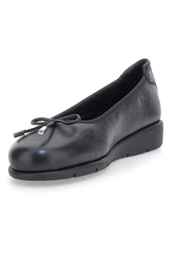 Ballerine nere in vera pelle con fiocco Prima riga 15856APRIL