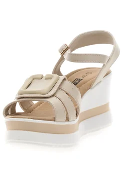 Beige Keilsandalen mit Riemen und glänzenden Details Energy E483