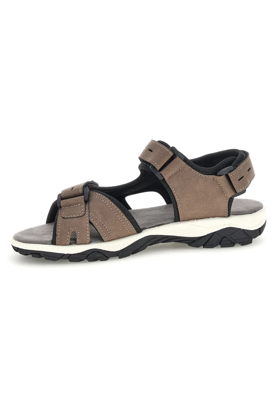 Braune Sandale mit Riemen Die erste aktive CN1