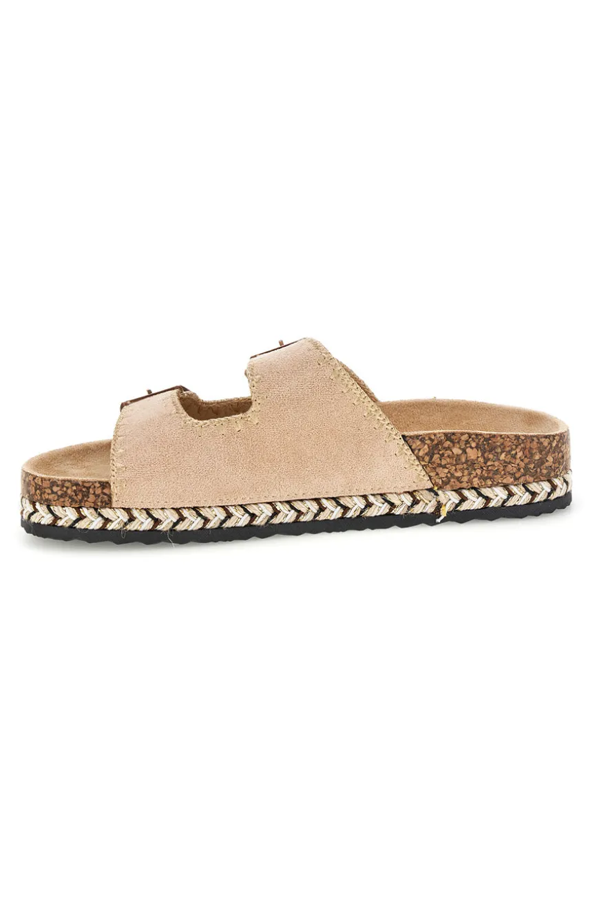 Ciabatte beige con fibbie e dettagli ricamati Me & Me 14184