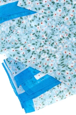 Foulard azzurra con fantasia floreale in tessuto leggero Coveri SCIAR/0996