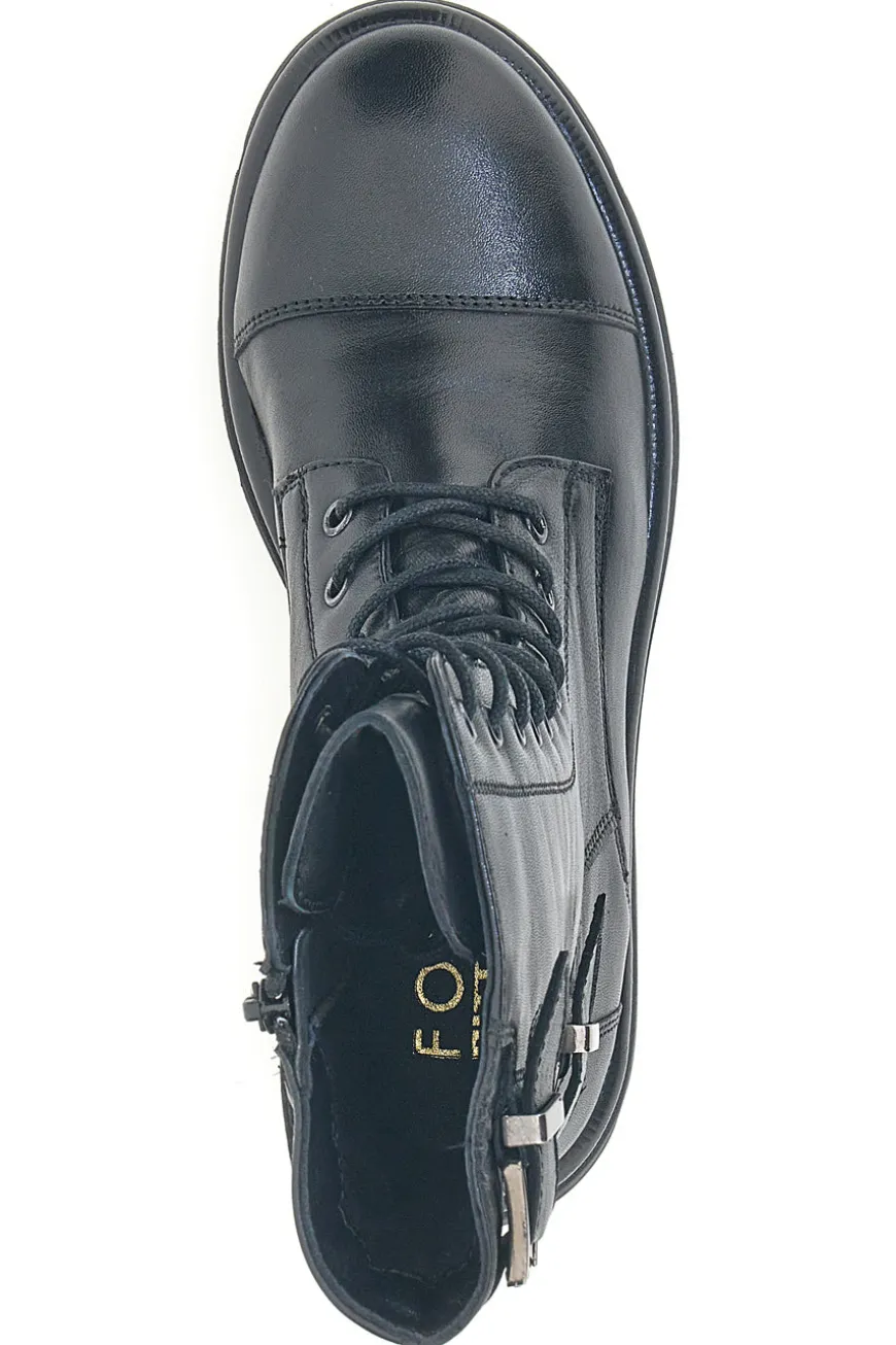 Pittarello FOCUS KI6062 schwarze Stiefeletten mit Schnallen und Profilsohle