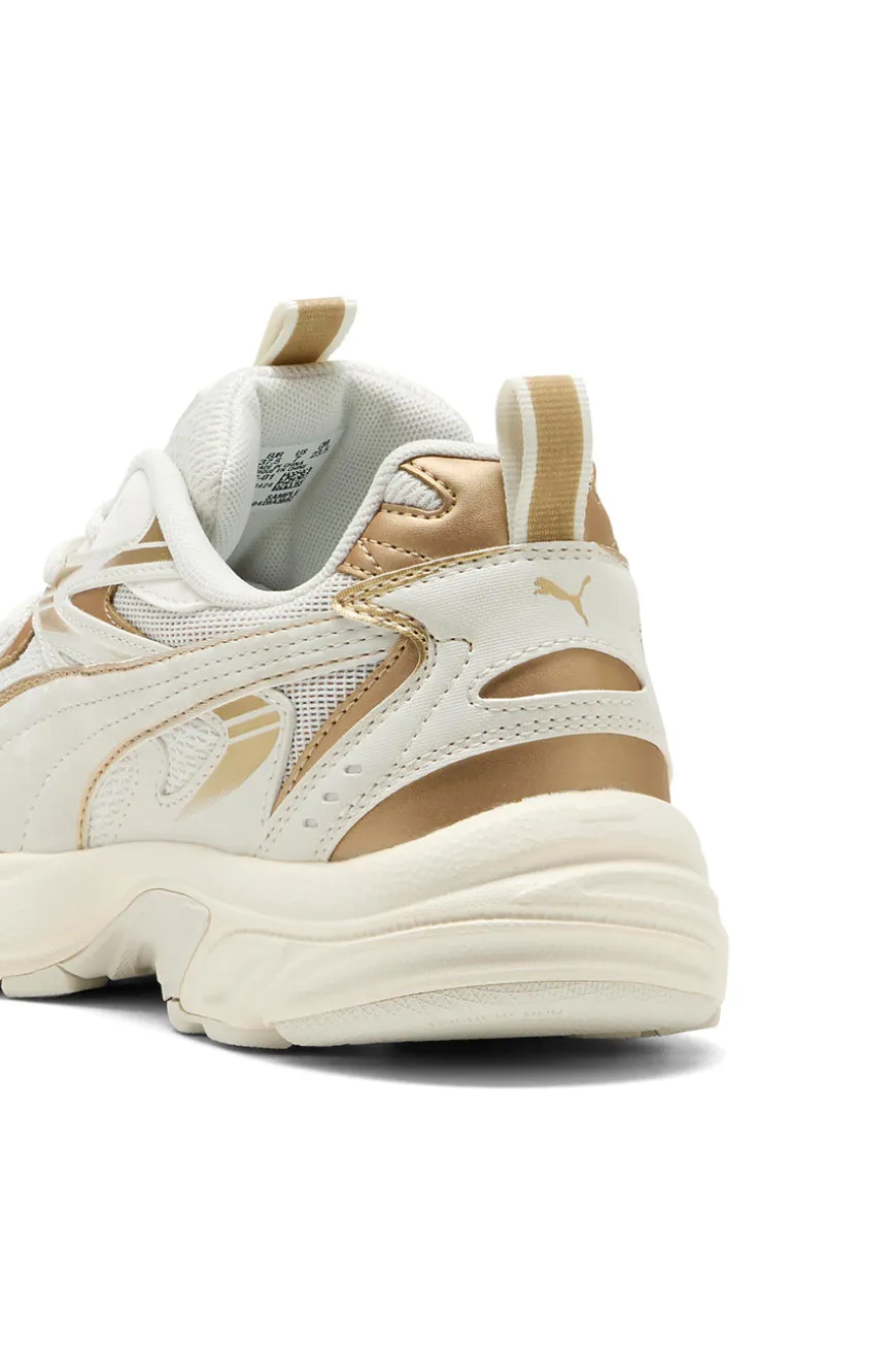 Puma Milenio Tech Wmns DaylNight Cremefarbene Sneakers mit goldenen Details