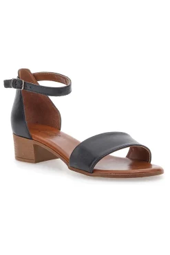 Sandali Neri Con Tacco Basso Pittarello Look 243035