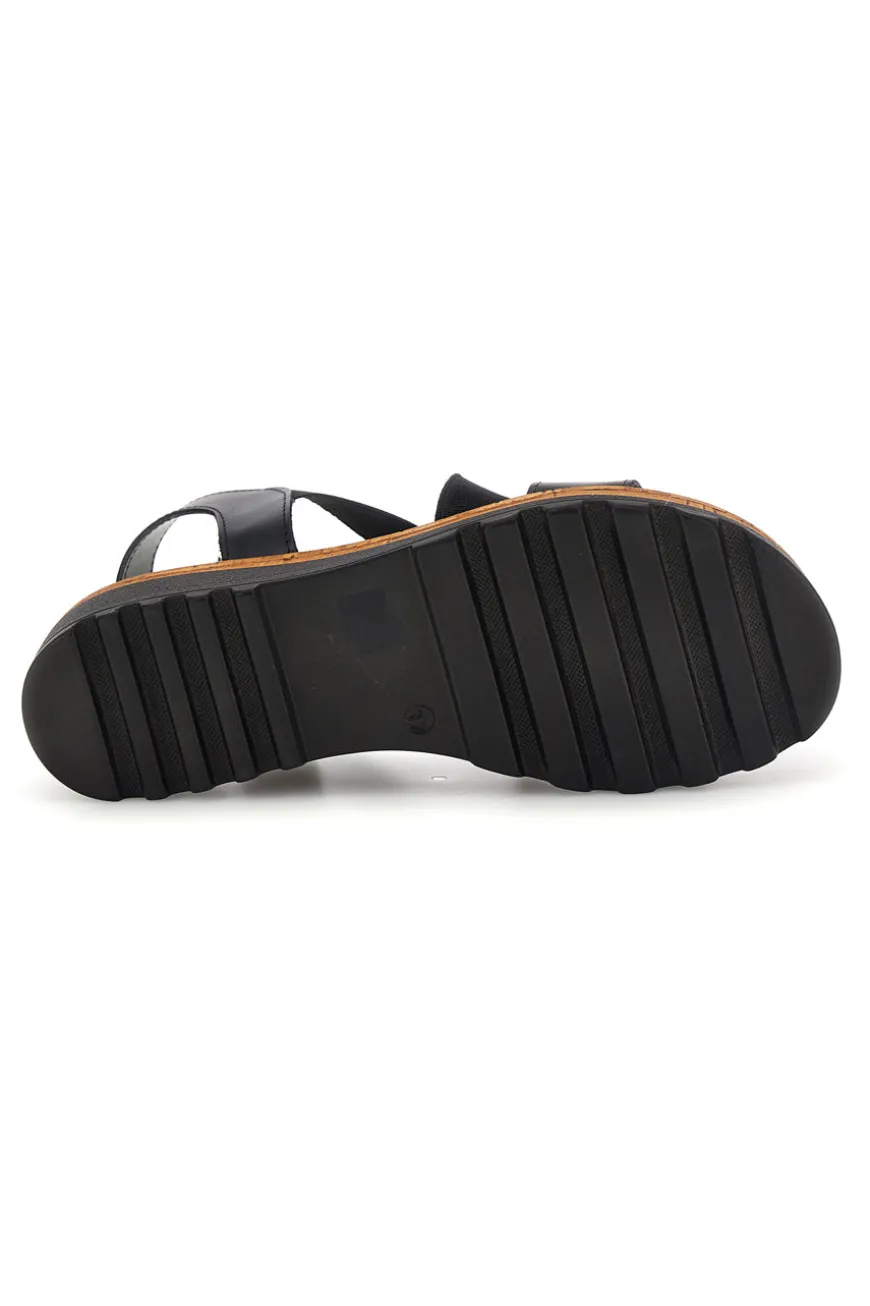 Sandali neri in pelle con fasce incrociate Pittarello 310570811