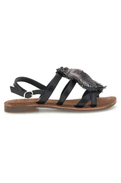 Sandali neri in vera pelle con frange e decoro frontale Pittarello look IF8162