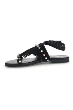 Sandali neri in vera pelle infradito con frange e borchie Pittarello look IF6856