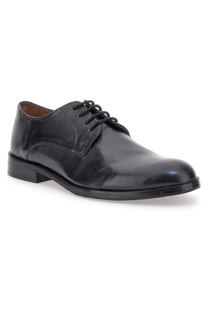 Scarpe Stringate Nere In Vera Pelle Claremorris 565