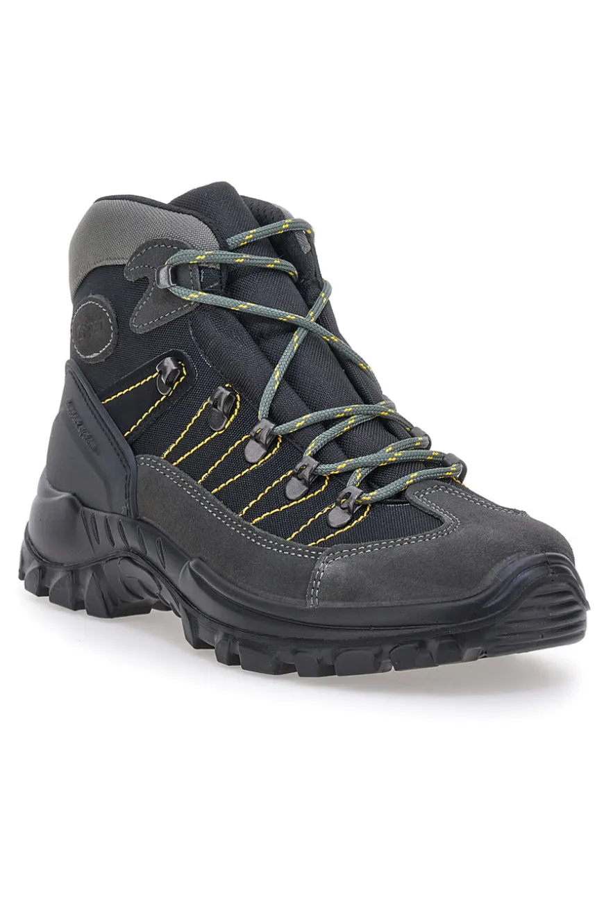 Scarponcini da trekking neri con suola carrarmato Track down 13342S40