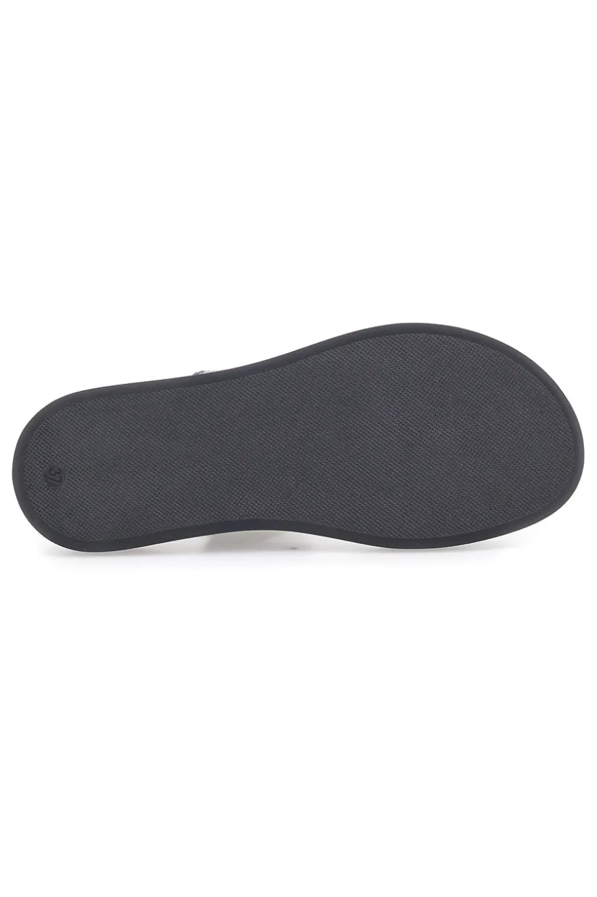Schwarze Ledersandalen mit gekreuzten Riemen und elastischer Rückseite Pittarello Focus 28067