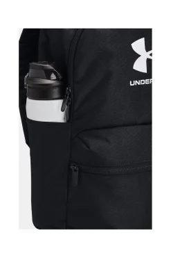 Schwarzer Rucksack mit weißem Under Armour Logo 1380476-002