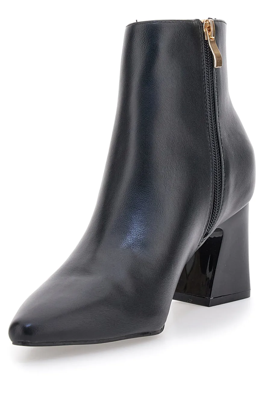 Schwarze Stiefeletten mit spitzer Spitze und Blockabsatz Ferré F536C641