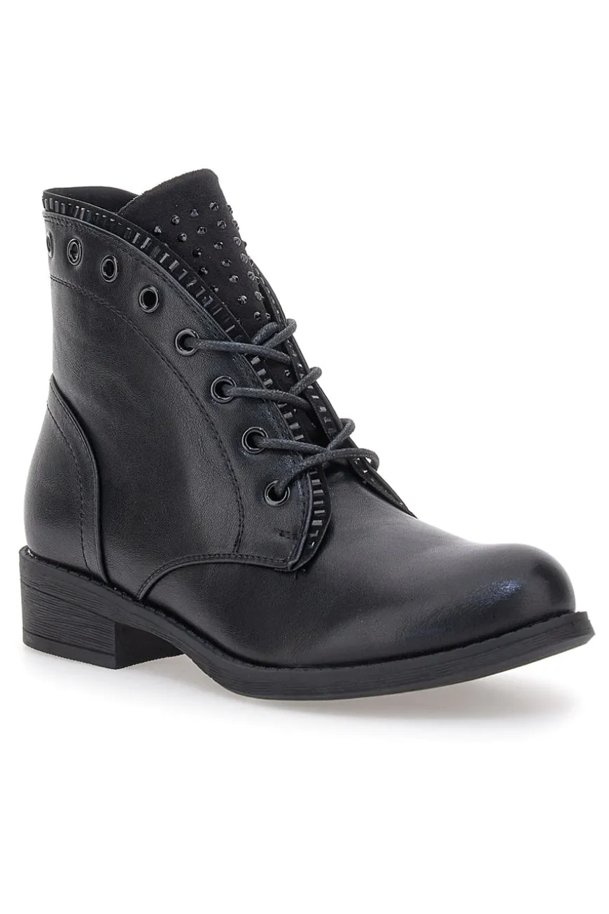Schwarze Stiefeletten The First P630 mit Ton-in-Ton-Nieten