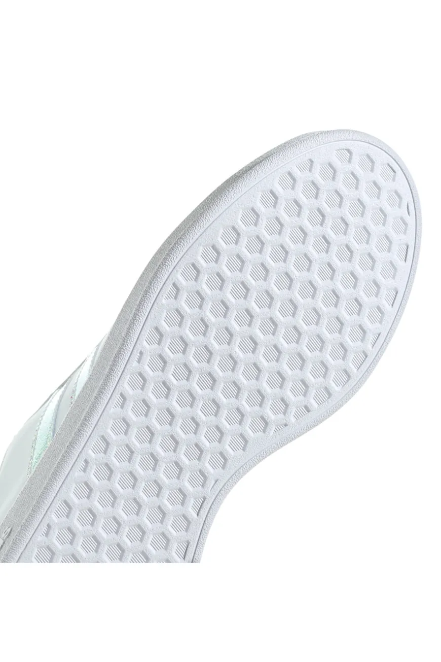 Sneakers bianche con dettagli iridescenti Adidas Grand Court Base 2.0