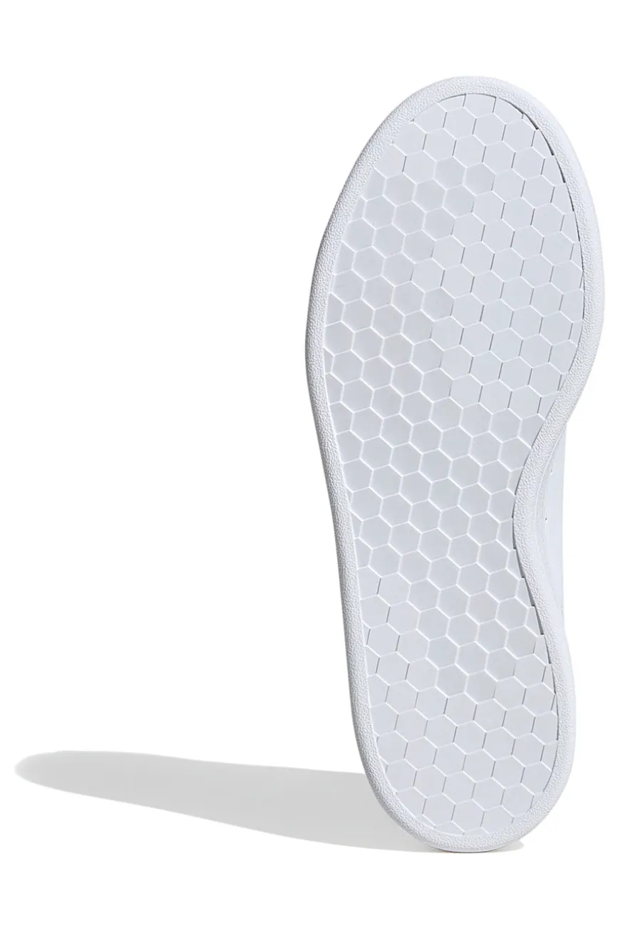 Sneakers bianche con dettaglio argento in materiale riciclato Adidas Urban Court