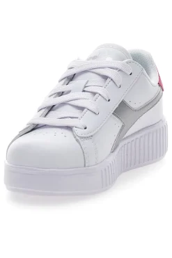Sneakers Bianche con Logo Argento e Dettaglio Fuxia DIADORA GAME STEP METAL PS