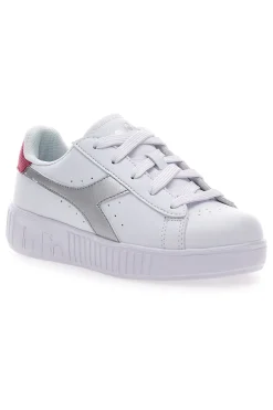 Sneakers Bianche con Logo Argento e Dettaglio Fuxia DIADORA GAME STEP METAL PS