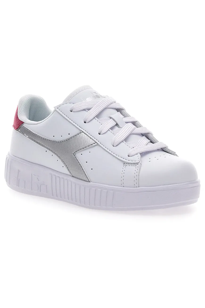 Sneakers Bianche con Logo Argento e Dettaglio Fuxia DIADORA GAME STEP METAL PS