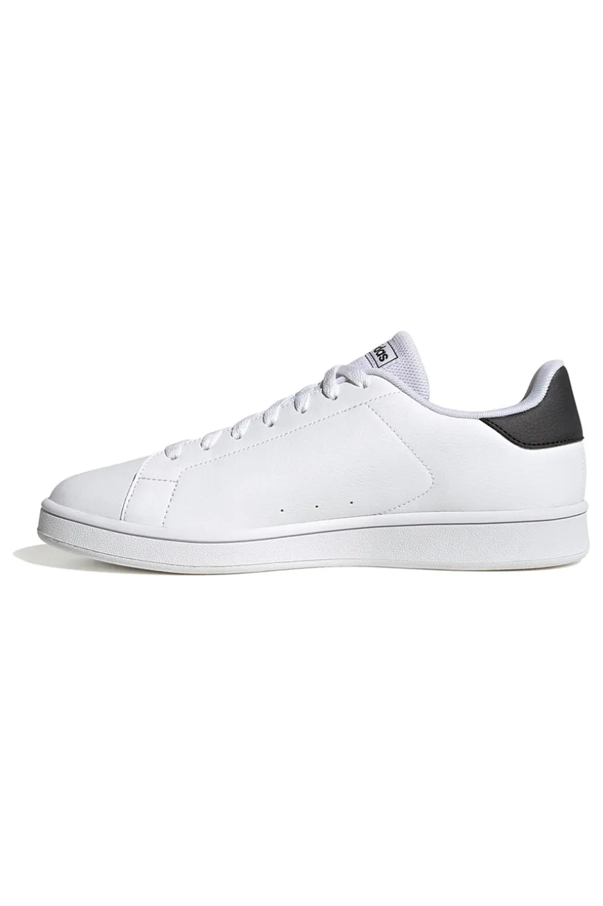 Sneakers bianche design court Adidas Urban Court