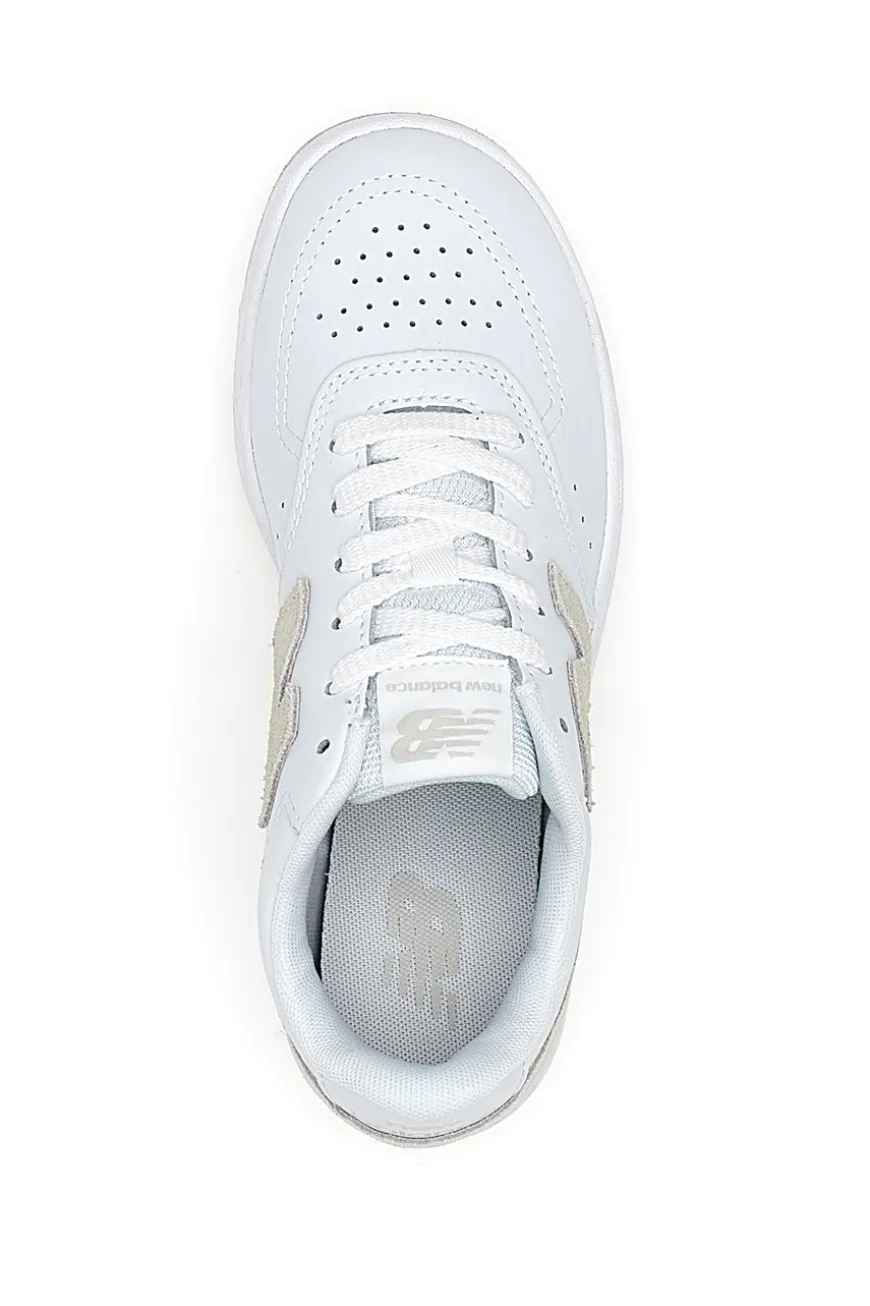 Sneakers bianche e oro con tomaia traforata NEW BALANCE BB80RTG
