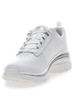Sneakers bianche in pelle con Memory Foam Skechers Fashion Fit Effortless