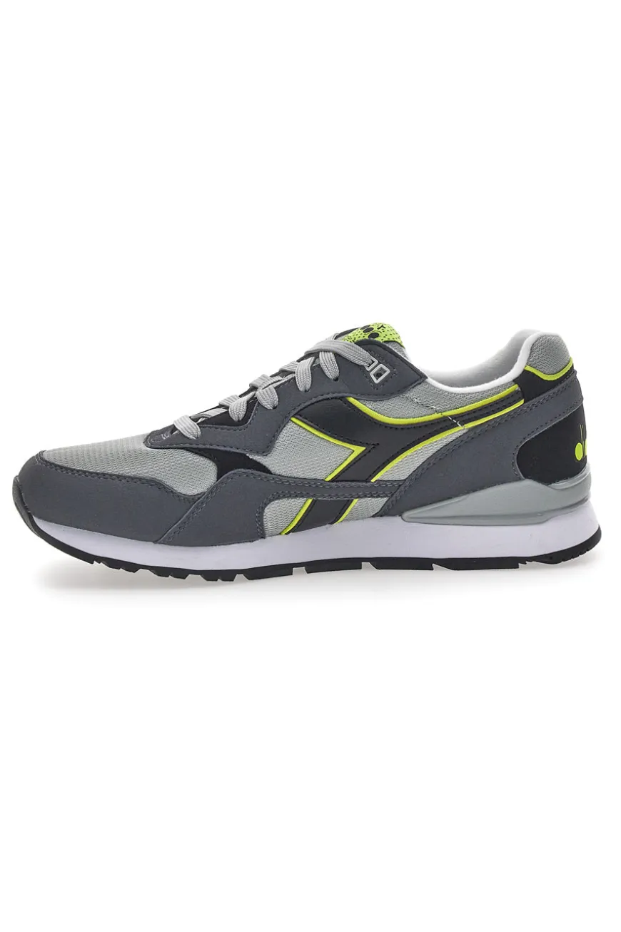 Sneakers Grigie con Tomaia in Pelle DIADORA N.92