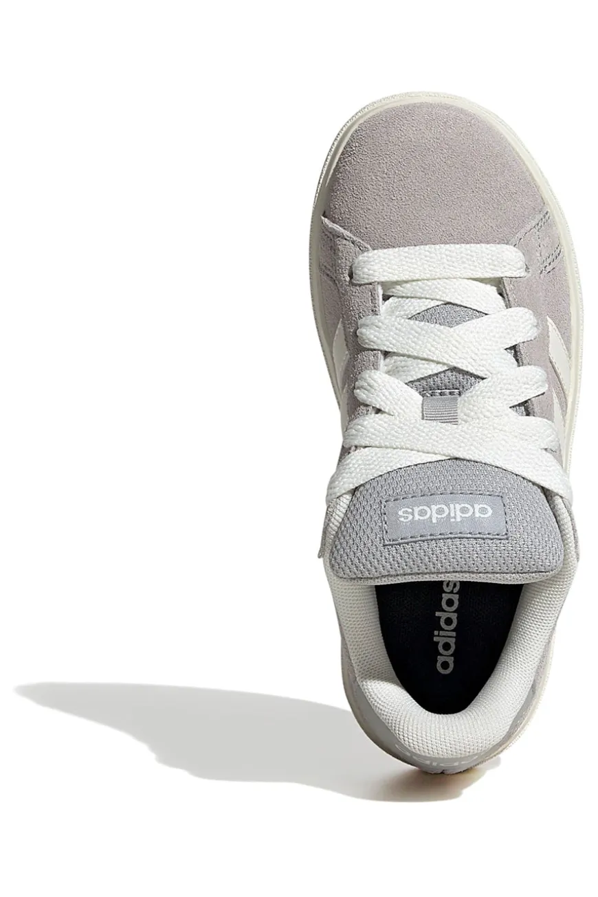 Sneakers grigie in suede con strisce bianche Adidas Grand Court 00s K