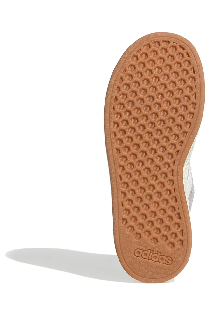 Sneakers grigie in suede con strisce bianche Adidas Grand Court 00s K