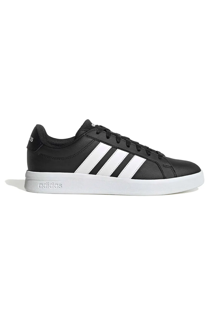 Sneakers nere con dettagli bianchi stile iconico Adidas Grand Court Base 3