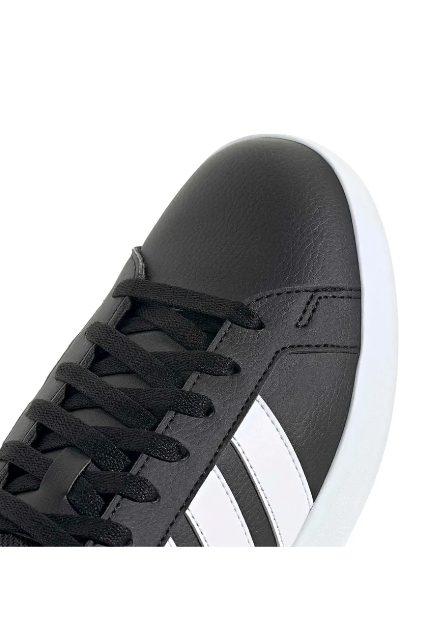 Sneakers nere con dettagli bianchi stile iconico Adidas Grand Court Base 3