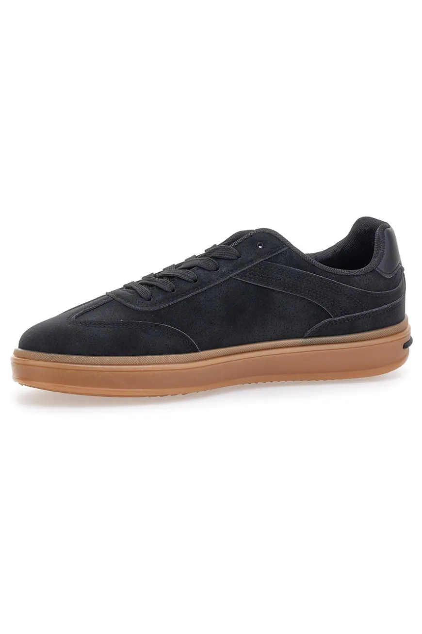 Sneakers nere con suola a contrasto Max Dillan GB2042