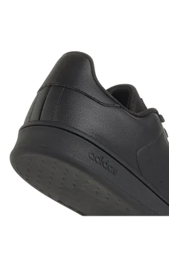 Sneakers nere in materiale riciclato Adidas URBAN COURT